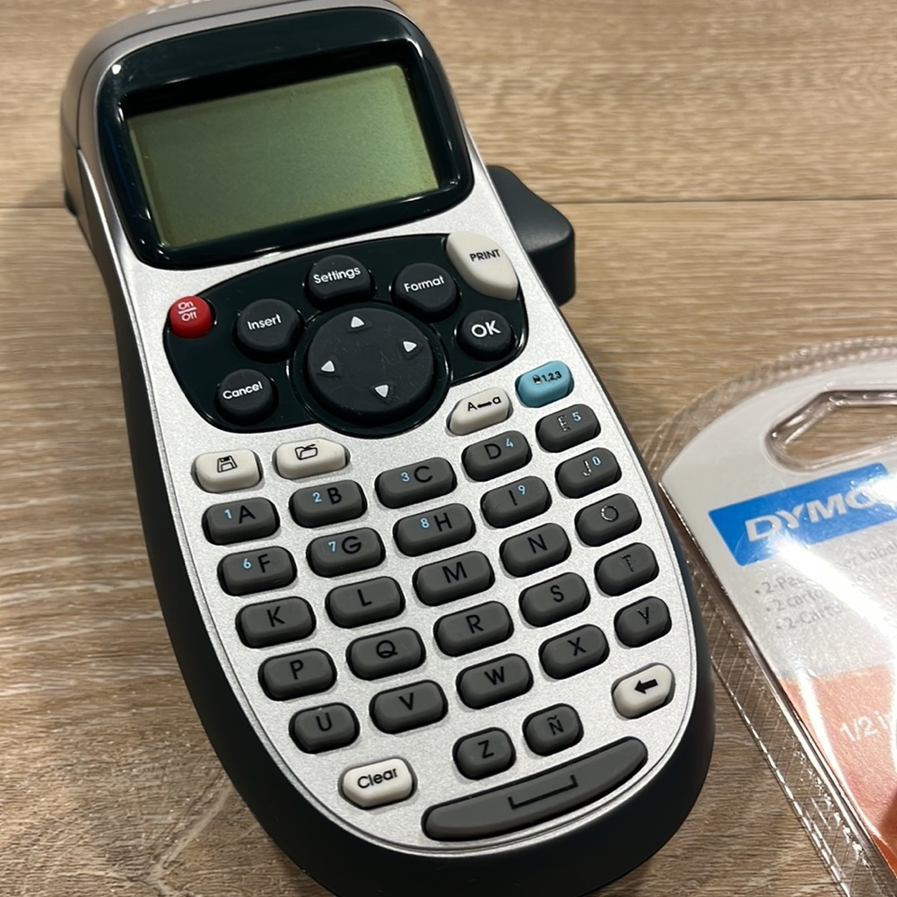 Dymo LetraTag Label Maker - Picture 3 of 5